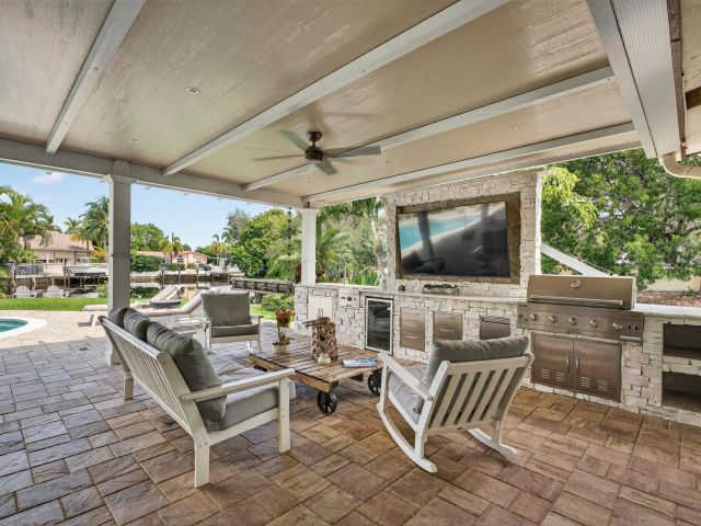 Home for rent at 1101 SE 9th Terrace - photo 6551727