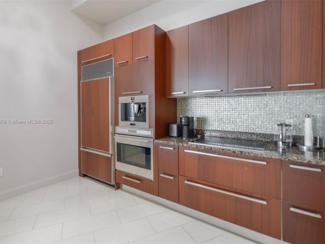 Apartment for rent  Unit #4203 - photo 6552954