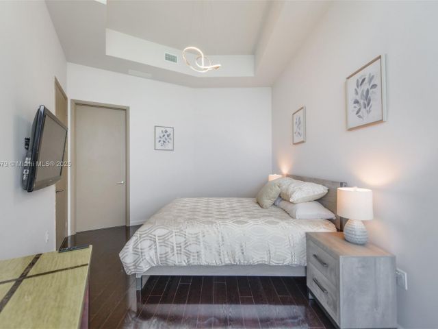 Apartment for rent  Unit #4203 - photo 6552959