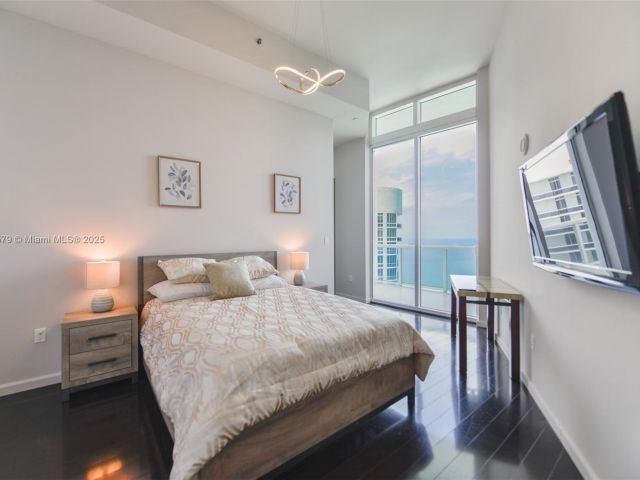 Apartment for rent  Unit #4203 - photo 6552961