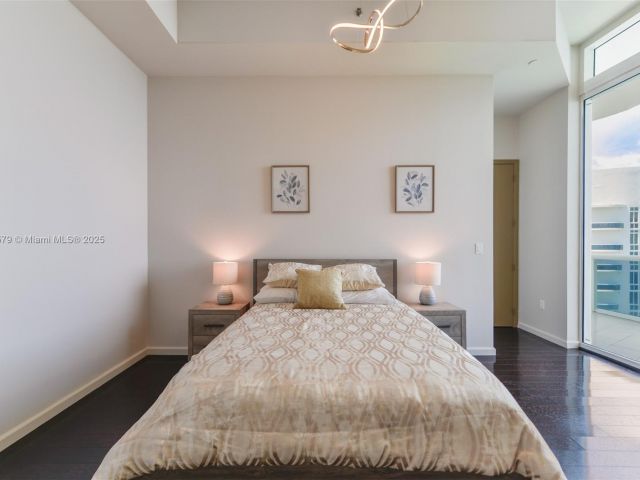 Apartment for rent  Unit #4203 - photo 6552962