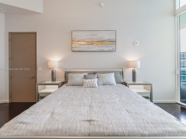 Apartment for rent  Unit #4203 - photo 6552963