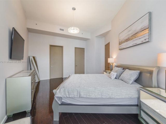 Apartment for rent  Unit #4203 - photo 6552964