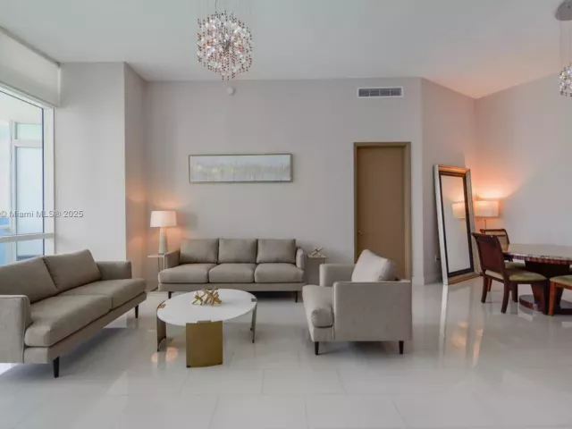 2-bedroom condo for rent in Sunny Isles Beach - 15901 Collins Ave 4203 - MondialRealty