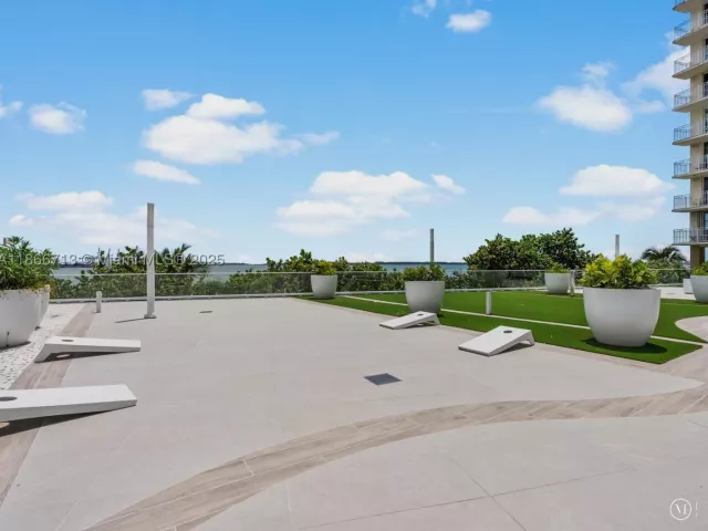 2-bedroom condo for sale in Miami - 770 Claughton Island Dr 701 - MondialRealty