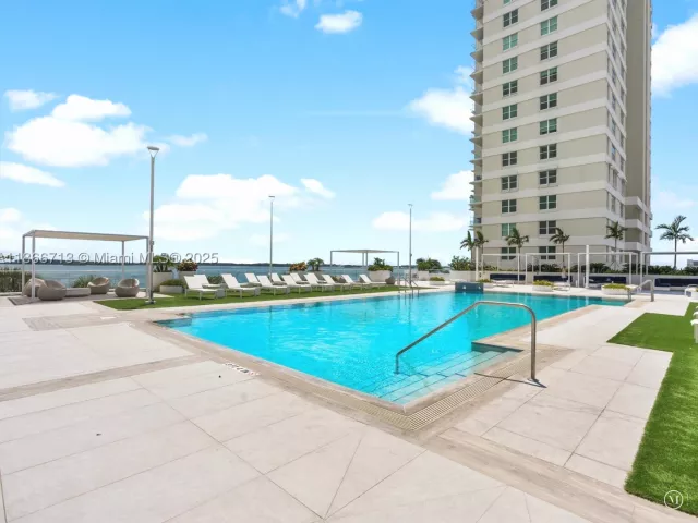 2-bedroom condo for sale in Miami - 770 Claughton Island Dr 701 - MondialRealty