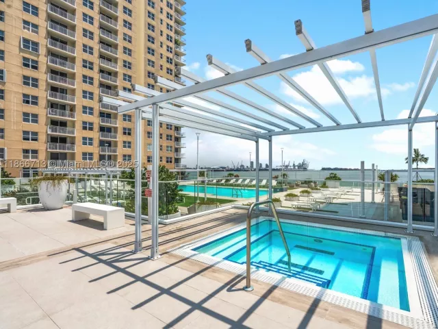 2-bedroom condo for sale in Miami - 770 Claughton Island Dr 701 - MondialRealty