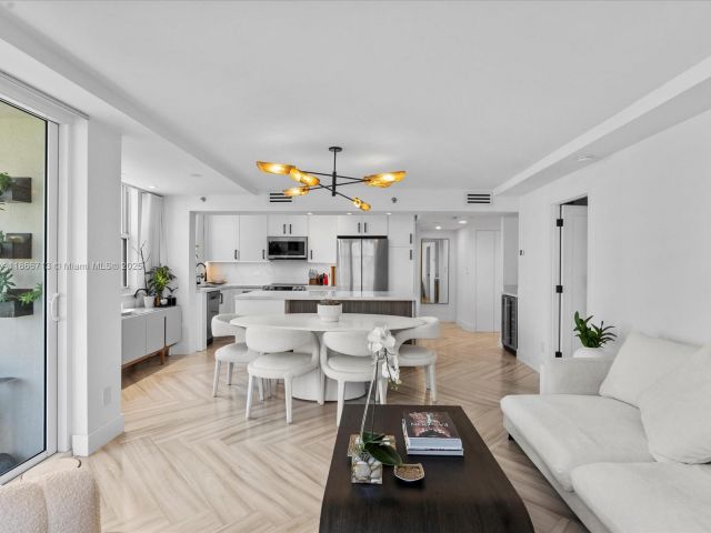 Apartment for sale  Unit #701 - photo 6556969