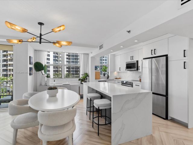 Apartment for sale  Unit #701 - photo 6556971