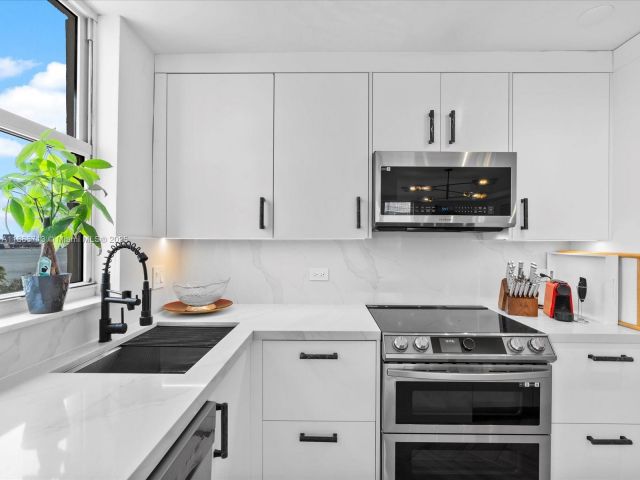 Apartment for sale  Unit #701 - photo 6556977