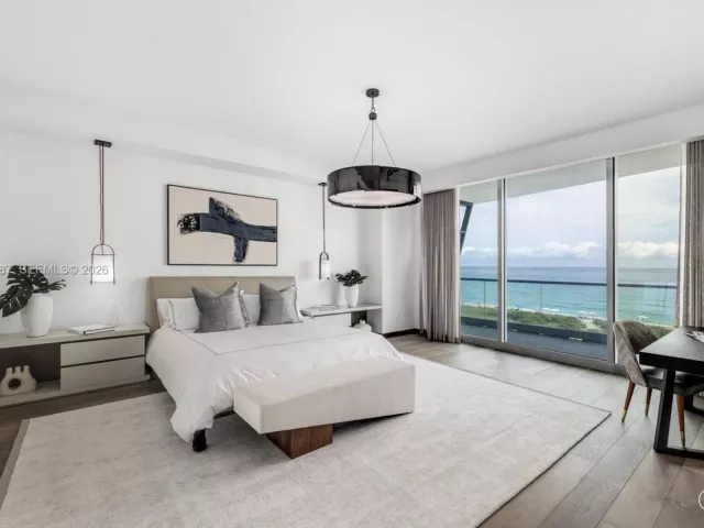 4-bedroom condo for sale in Surfside - 9349 Collins Ave 406 - MondialRealty