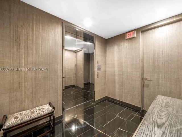 4-bedroom condo for sale in Surfside - 9349 Collins Ave 406 - MondialRealty