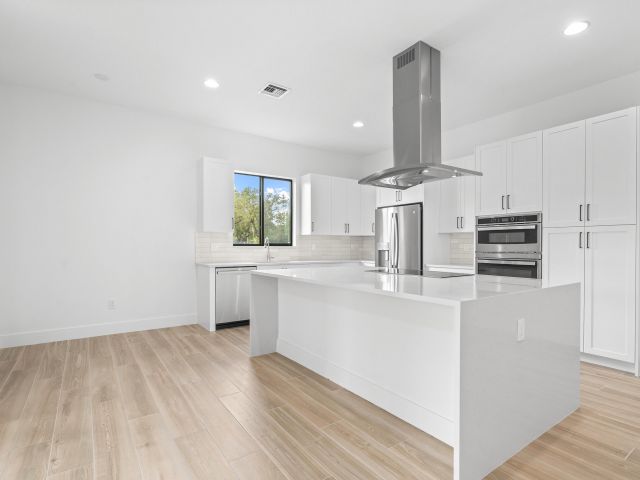 Home for sale at 1450 SW 23rd Street - photo 6579479