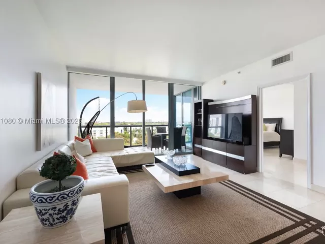2-bedroom condo for sale in Miami - 601 NE 36th St 803 - MondialRealty