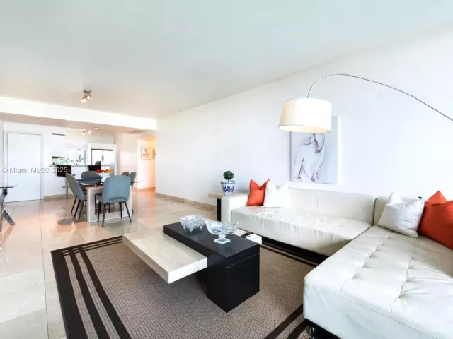 2-bedroom condo for sale in Miami - 601 NE 36th St 803 - MondialRealty
