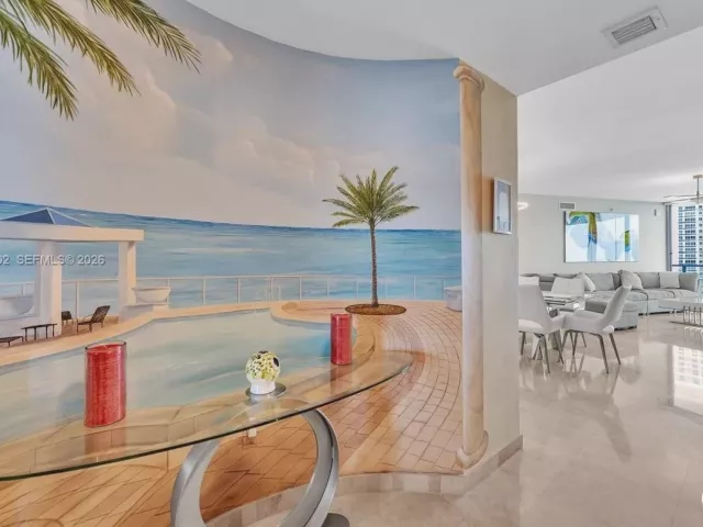 3-bedroom condo for sale in Hollywood - 3101 S Ocean Dr 2307 - MondialRealty