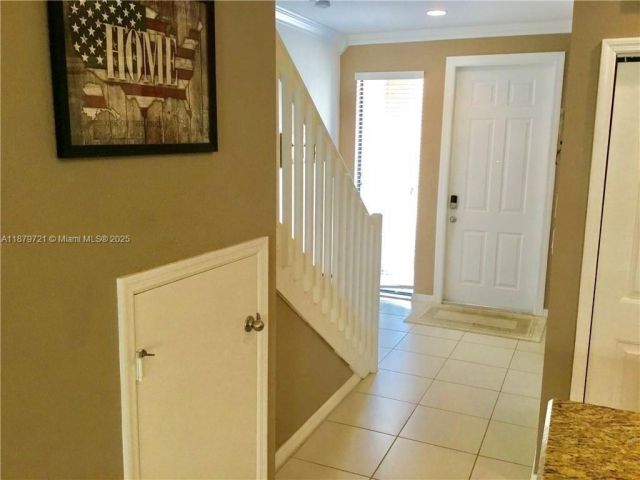 Home for rent at 1071 NW 33rd Ct - photo 7427501