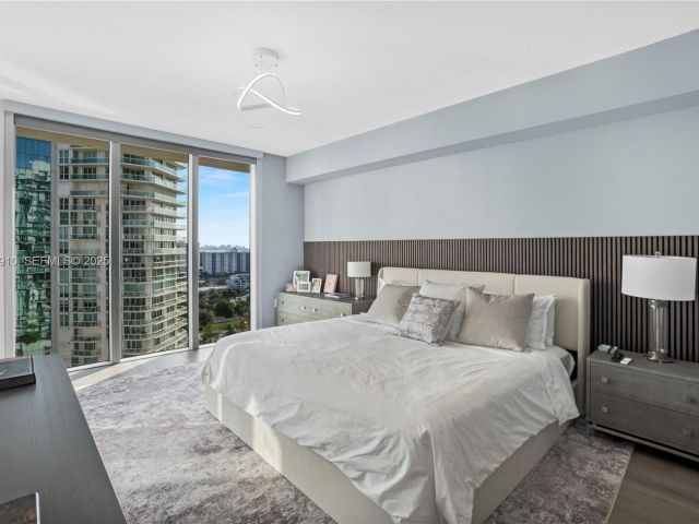 Apartment for sale  Unit #4-1802 - photo 6612686