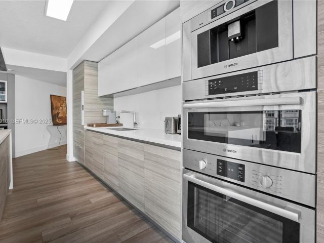 Apartment for sale  Unit #4-1802 - photo 6612695