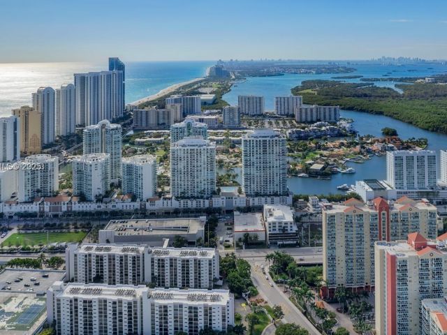 Apartment for sale  Unit #4-1802 - photo 6612701