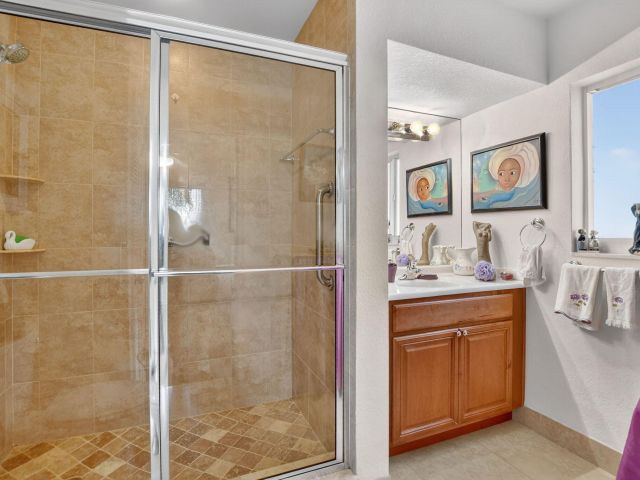 Home for rent at 328 NW 42nd Street - photo 6594082