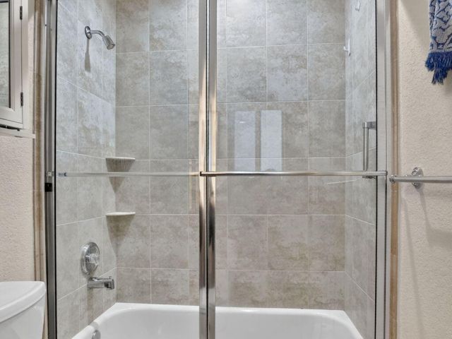 Home for rent at 328 NW 42nd Street - photo 6594085