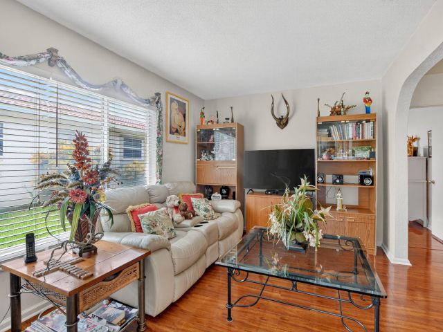 Home for rent at 328 NW 42nd Street - photo 6594090