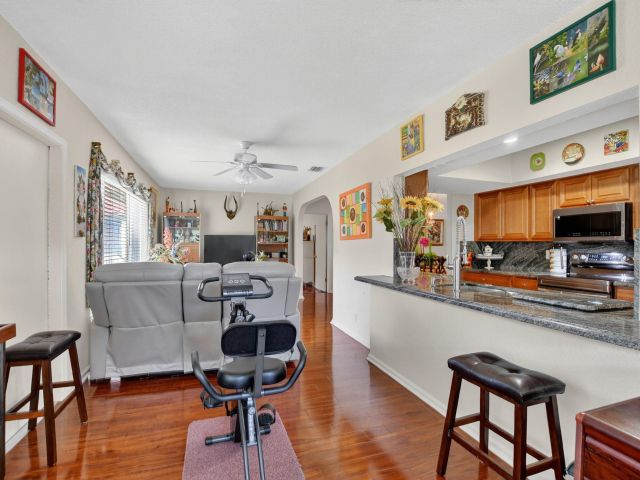 Home for rent at 328 NW 42nd Street - photo 6594092