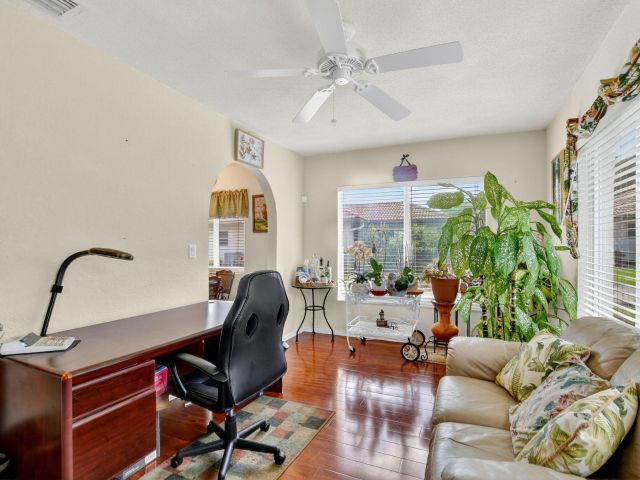 Home for rent at 328 NW 42nd Street - photo 6594093