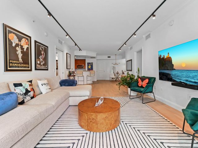 Apartment for sale  Unit #1150 - photo 6577035