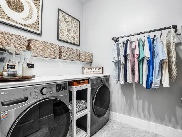 Home for rent at 605 Avenue H - photo 6616716