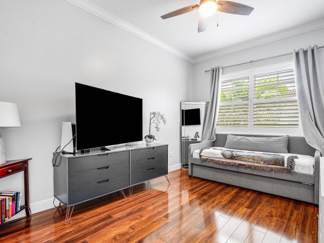 Home for rent at 605 Avenue H - photo 6616719