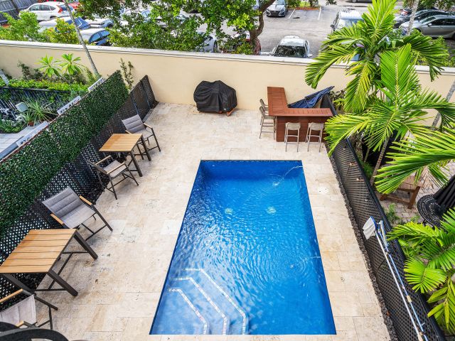 Home for rent at 605 Avenue H - photo 6616724