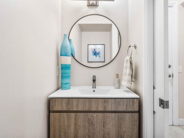 Home for rent at 605 Avenue H - photo 6616726