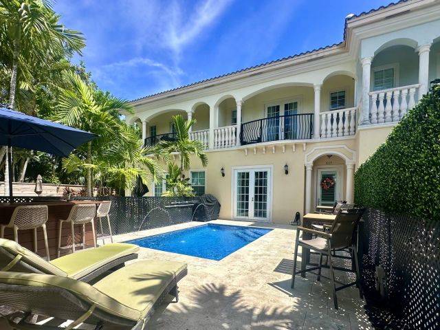 Home for rent at 605 Avenue H - photo 6616735