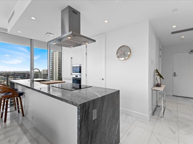 Apartment for rent  Unit #2605 - photo 6555229