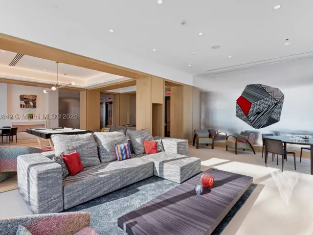 2-bedroom condo for rent in Miami - 700 NE 26th Ter 2605 - MondialRealty