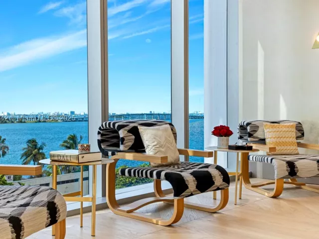 2-bedroom condo for rent in Miami - 700 NE 26th Ter 2605 - MondialRealty