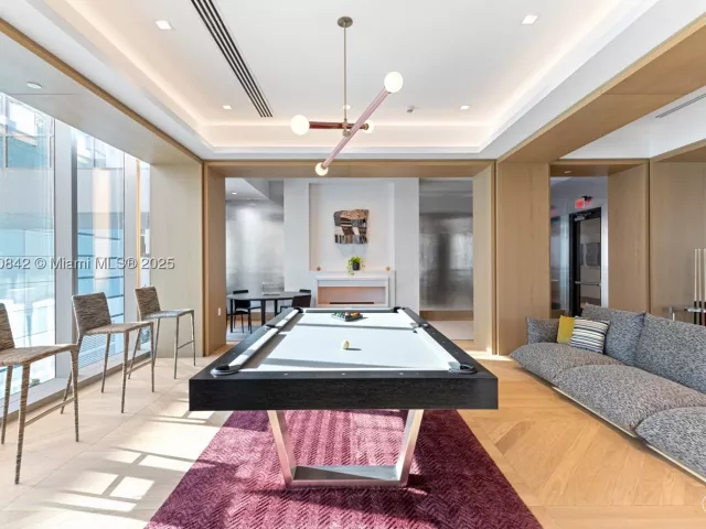 2-bedroom condo for rent in Miami - 700 NE 26th Ter 2605 - MondialRealty