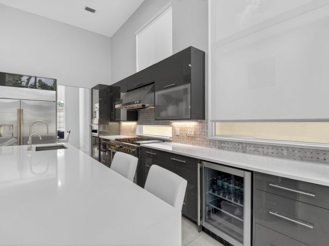 Home for sale at 6529 NW 40th Court - photo 6611375