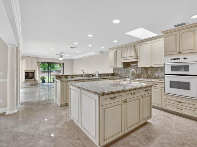 Home for sale at 5884 Pinebrook Drive - photo 6623363