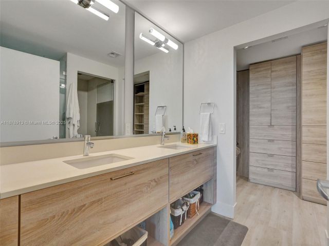 Apartment for rent  Unit #2107 - photo 6556102