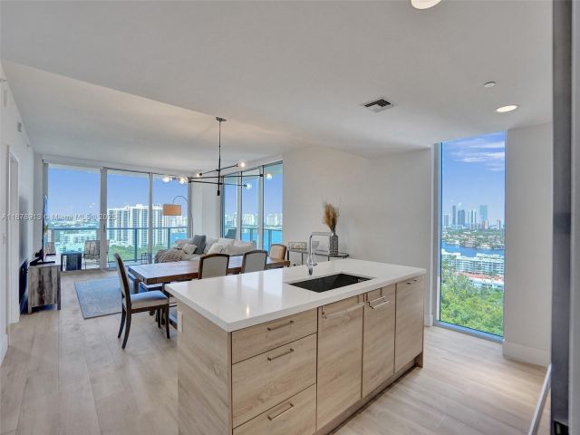 Apartment for rent  Unit #2107 - photo 6556106