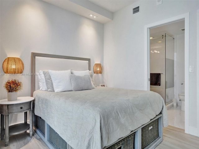 Apartment for rent  Unit #2107 - photo 6556110