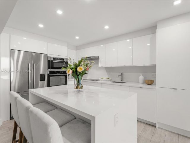 Apartment for sale  Unit #1523-24 - photo 6573314