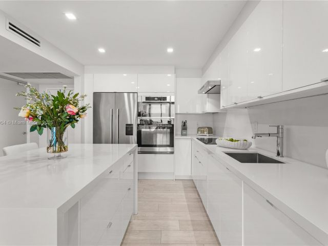 Apartment for sale  Unit #1523-24 - photo 6573315