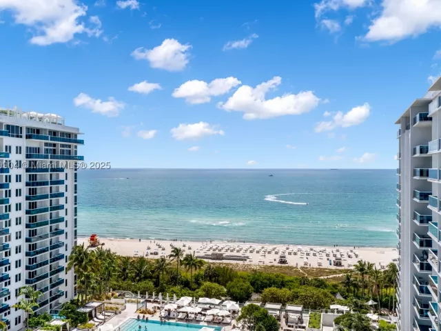 3-bedroom condo for sale in Miami Beach - 2301 Collins Ave 1523-24 - MondialRealty