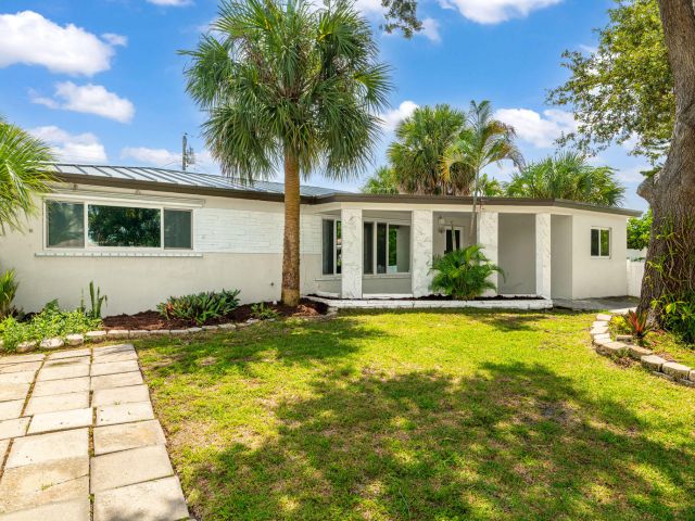 Home for sale at 2298 NE 4th Avenue - photo 6594142