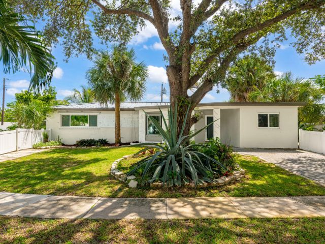 Home for sale at 2298 NE 4th Avenue - photo 6594143