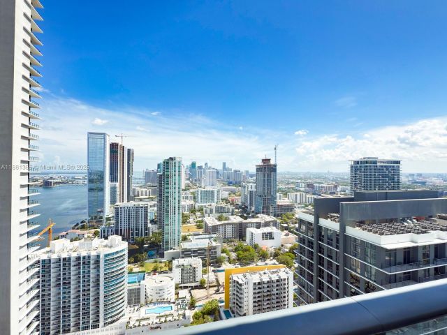 Apartment for sale  Unit #3906 - photo 6557301